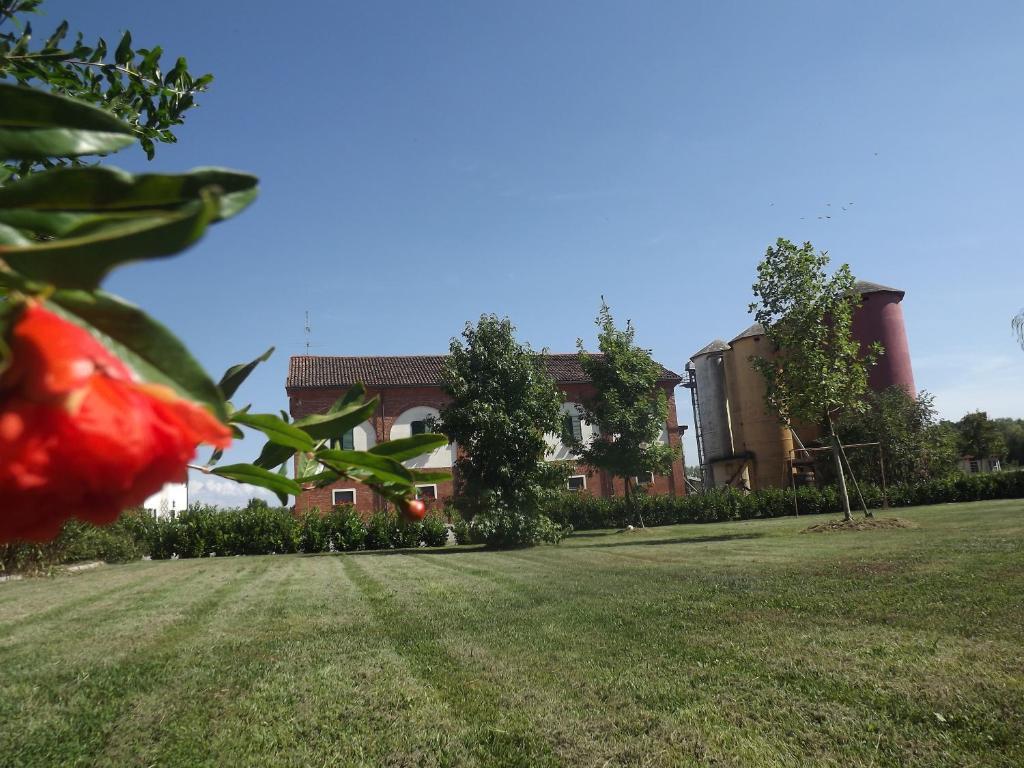 Agriturismo Cascina Nuova Villa Валенца Екстериор снимка